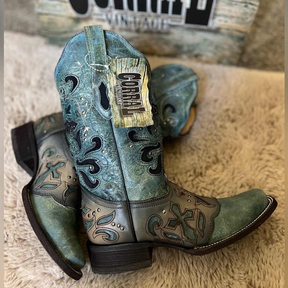 Corral Vintage Western Boots BNWT 7.5M